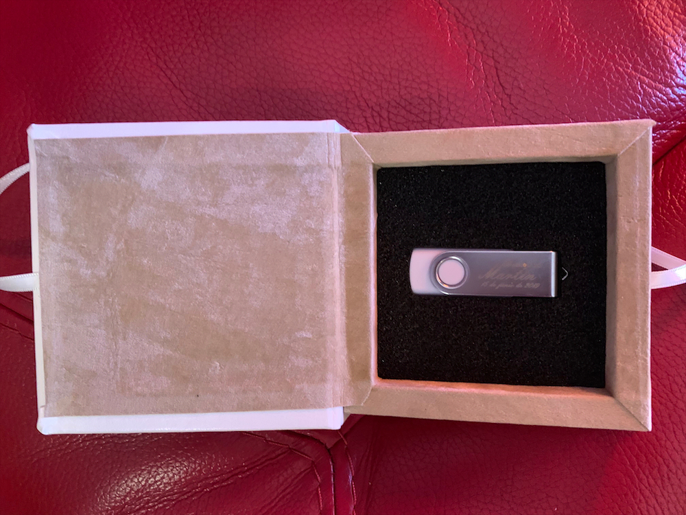 Caja pendrive-3-cristinacaballero